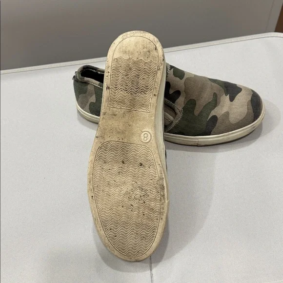 Express Green and Gray Camouflage Slip-Ons - Picture 6 of 6